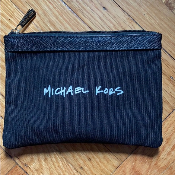 Michael Kors Handbags - MK pouch